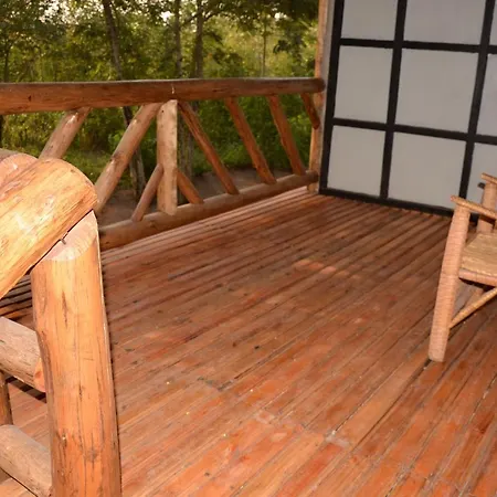 Irungu Forest Safari Lodge Katunguru Exterior photo