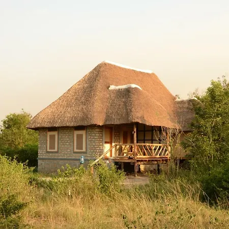 Irungu Forest Safari Lodge Katunguru Exterior photo